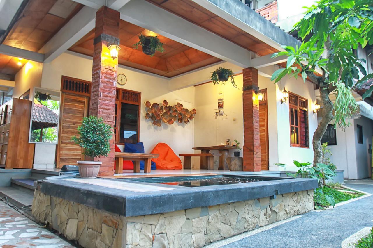 Halaman Depan Hostel Ubud Exterior foto